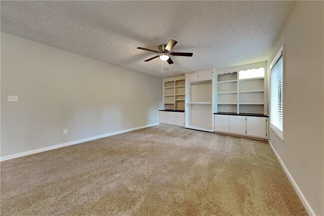 Photo - 5142 Manitou Way SW