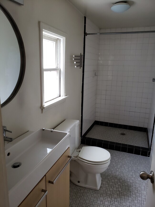 Photo - 1227 Spruce St Unidad 3R