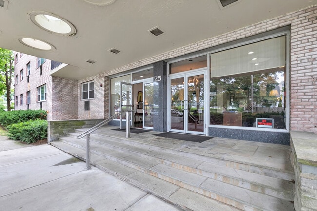 Photo - 25 Cartright St Unit 5D