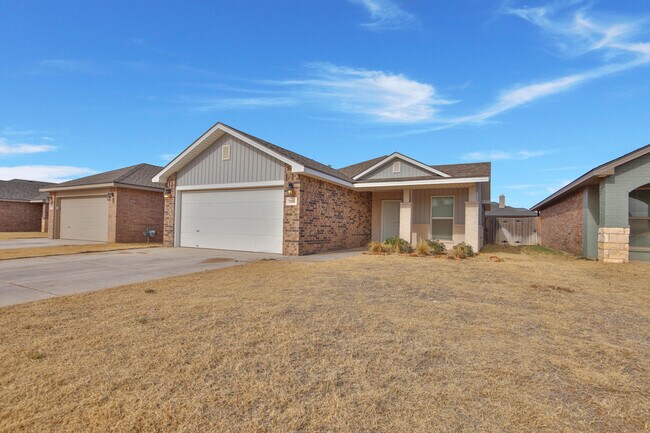 Photo - 7526 104th St