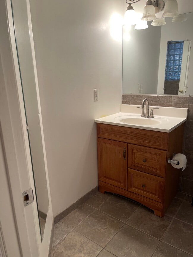 Photo - 1812 Vernon St NW Unidad 22