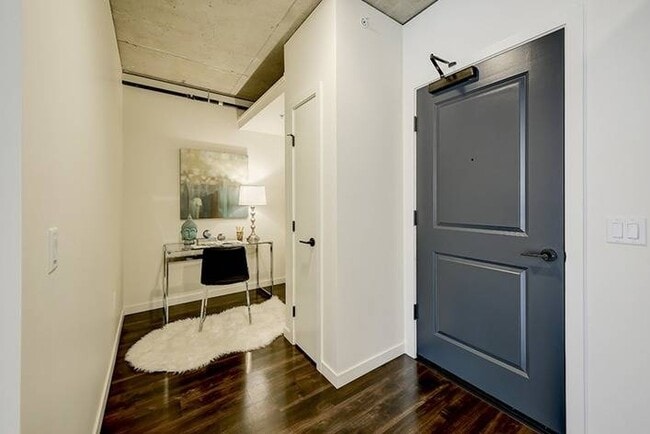 Photo - 624 Yale Apartments