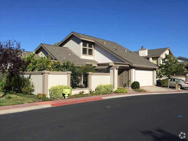 Side view of the hosue - 769 Coronado Lane Rental