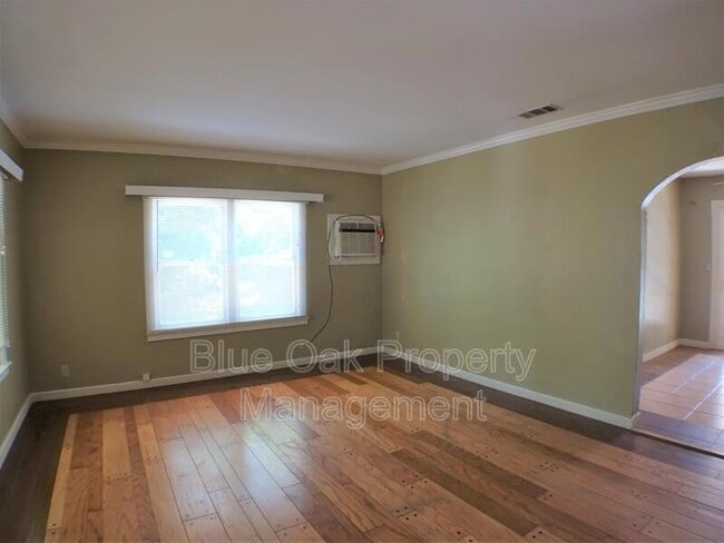 Photo - 1187 Hobart St