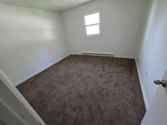 Photo - 635 Graham Dr