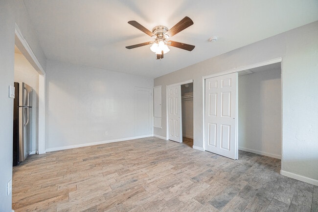 Photo - 1505 E Harvard St