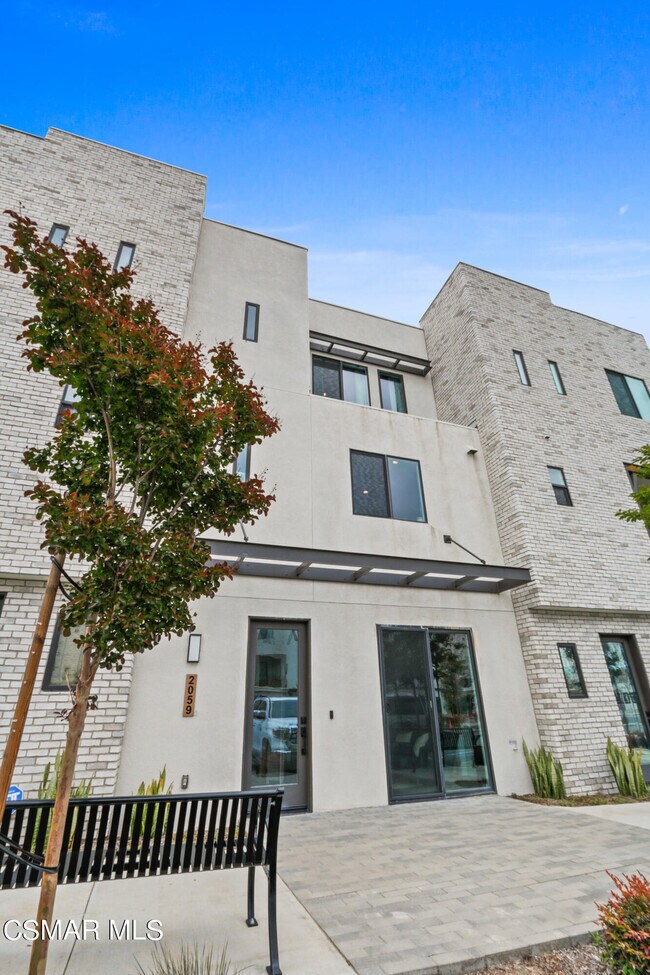 Photo - 2059 Rosecrans Ave