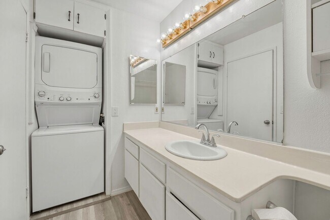 243 S Avenue 50 Unit 309