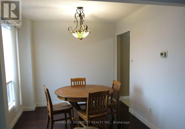 Photo - 18 Pickard Ln