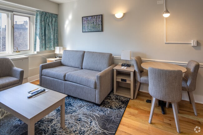 1BR, 1BA - 414SF - Living Room