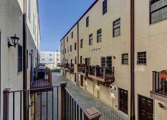 Photo - 1009 N 3rd St