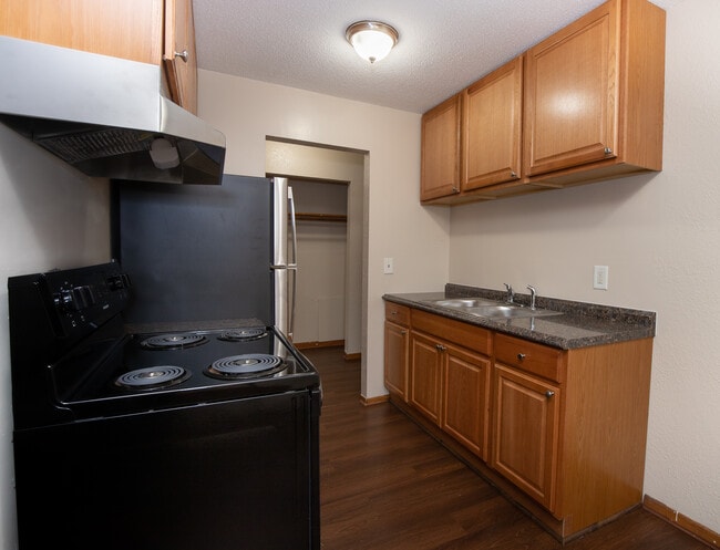 York Ave Apartments