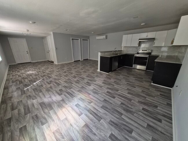 Photo - 12335 Roy Rd