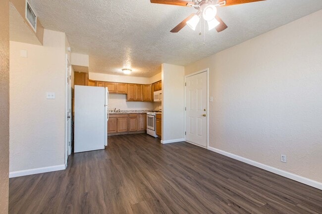 Vail Manor Apartments
