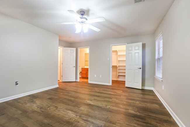 Photo - 7221 Fulton St