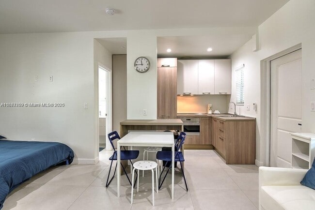 Photo - 245 NE 33rd St Unit 105