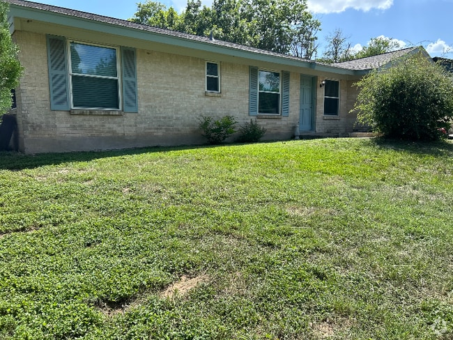 Building Photo - 1103 Floradale Dr Rental