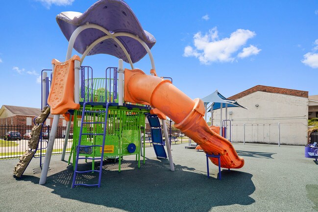 Photo - Cherry Creek Apartments