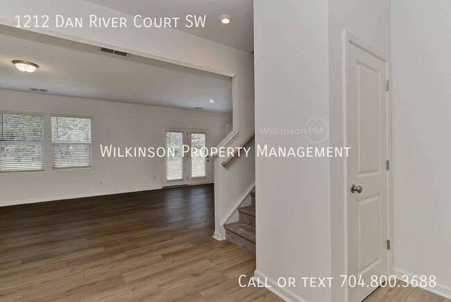 1212 Dan River Ct SW