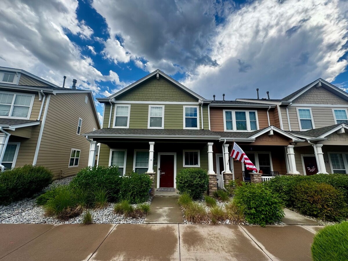Photo - 3 Bedroom Townhome with 2 car detached garage
