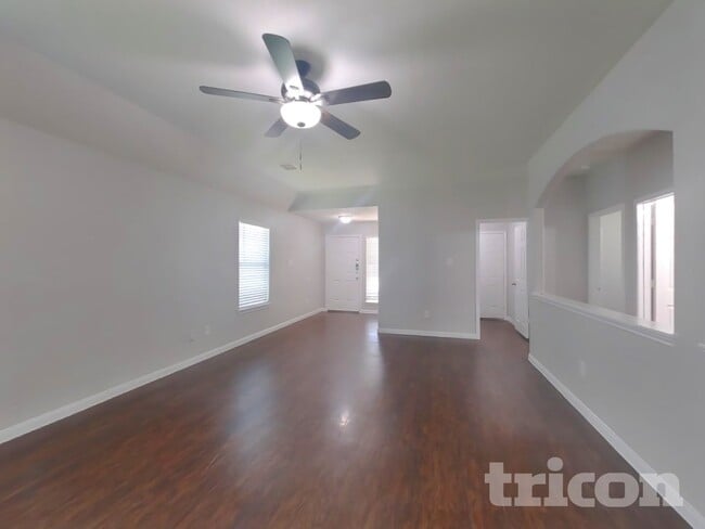 Photo - 2331 Gianna Way