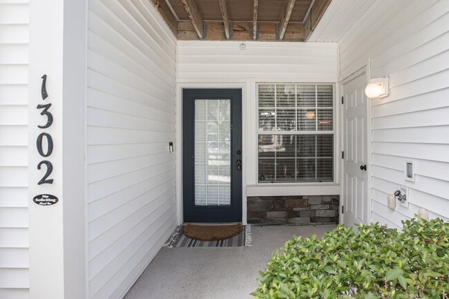 Photo - Adorable updated 1st floor condo Unit 1302