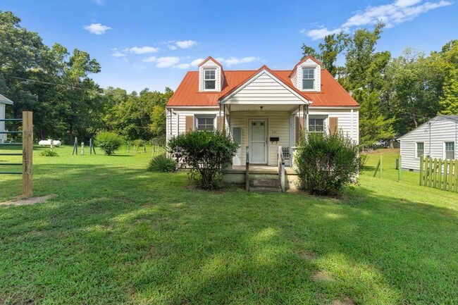 Photo - Newly Remodeled 3-Bedroom Home in Town of Blackstone!
