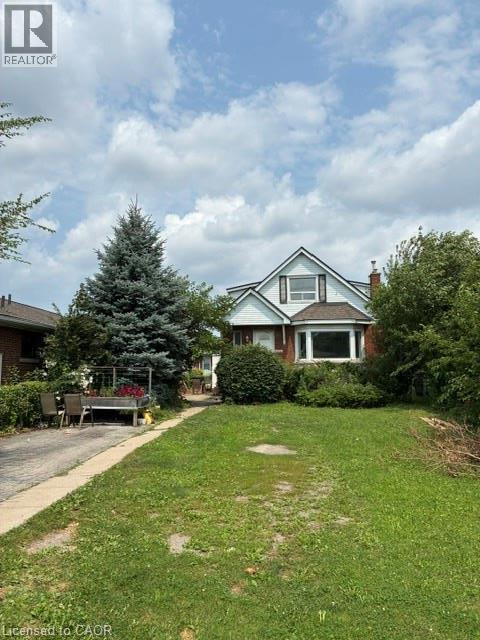 Photo - 1031 Fennell Ave E