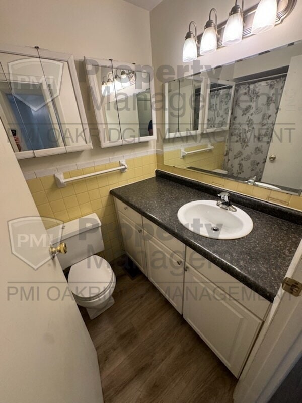 Photo - Single Level  2 Bed Apartment with Garage