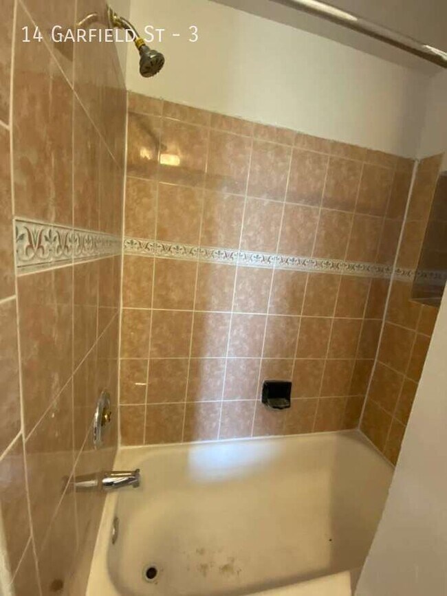 14 Garfield St Unit 3