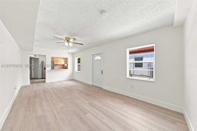 402 NW 44th Ave Unit 1