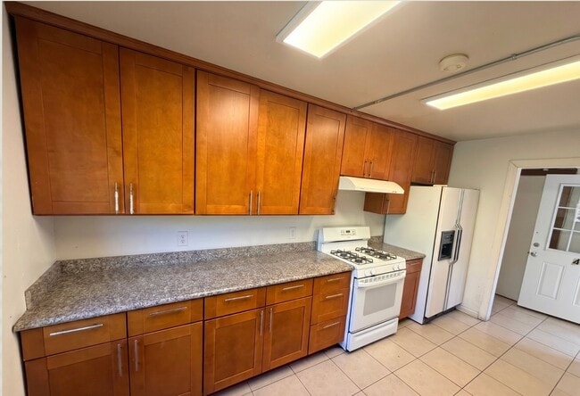 Photo - 1780 Le Roy Ave Unit 36