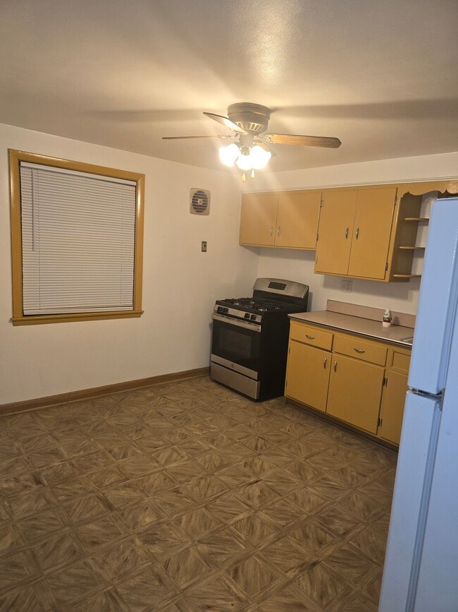 Building Photo - 5702 W Oklahoma Ave Unit 5702
