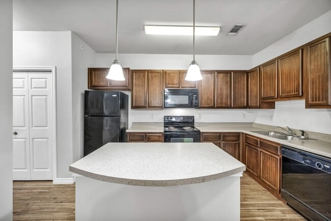 Photo - Reserve at Jones Road