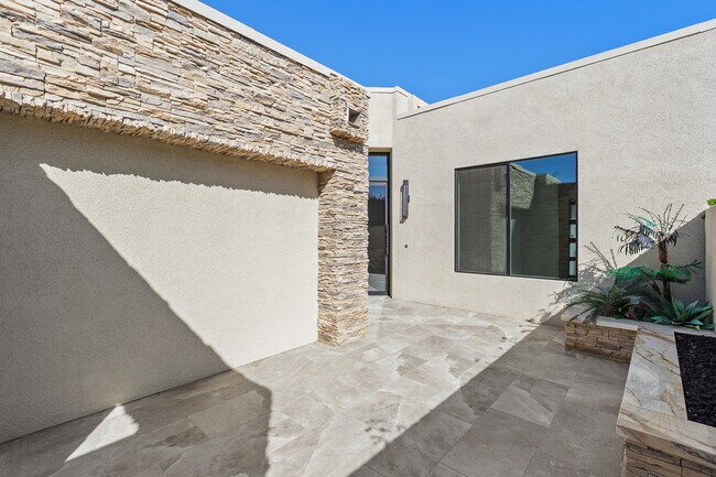 48832 Cassia Pl