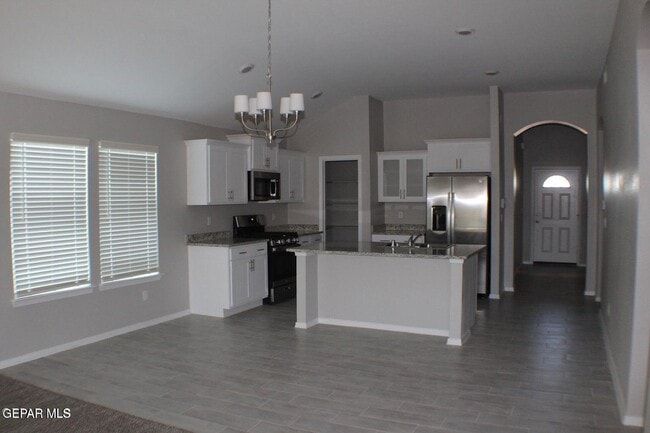 Photo - 1014 Rebeca Wy