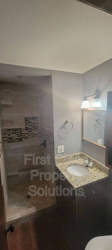 Photo - 661 NW 16th St