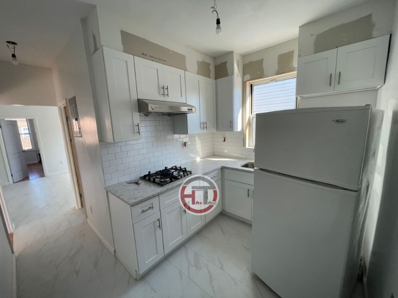 Photo - 737 Calhoun Ave