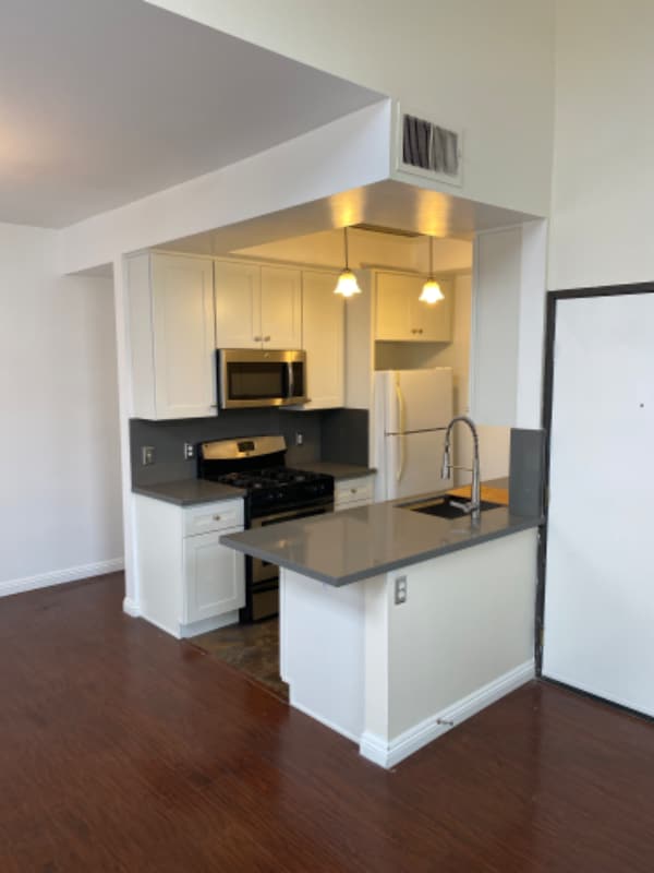 Photo - 1224 S Corning St Unidad 7