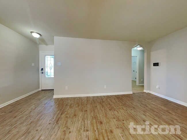 Photo - 1525 Treeta Trail