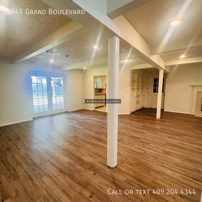 Photo - 2645 Grand Blvd