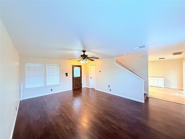 Photo - 102 Brentwood Dr