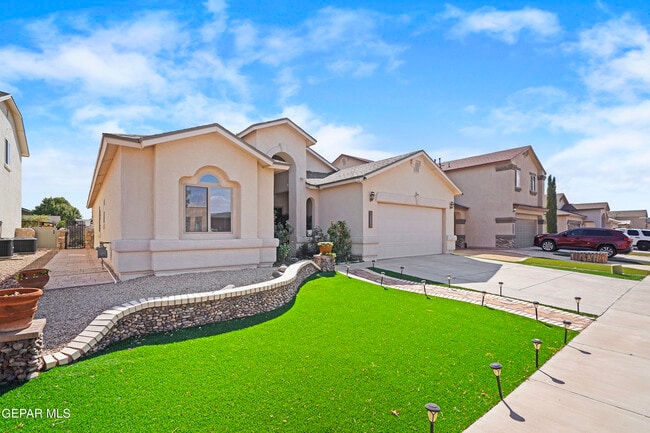 Photo - 14560 Meadow Lawn