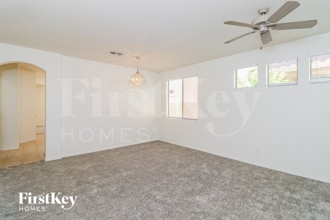 Photo - 2715 E Carson Rd