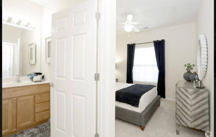 Contact Calvin for Second Chance Apartments - 3532 Cedarplaza Ln Casa Adosada