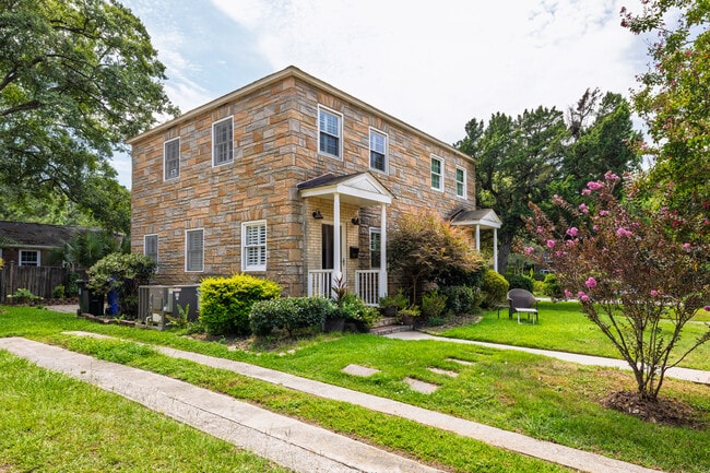Photo - 7 Chadwick Dr