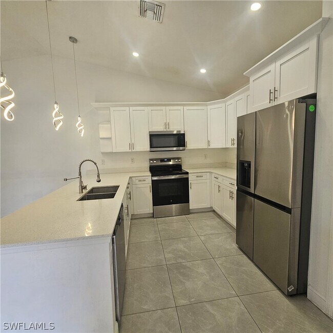 Photo - 4722 29th St SW