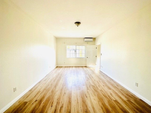 Photo - 1139 E Elma St