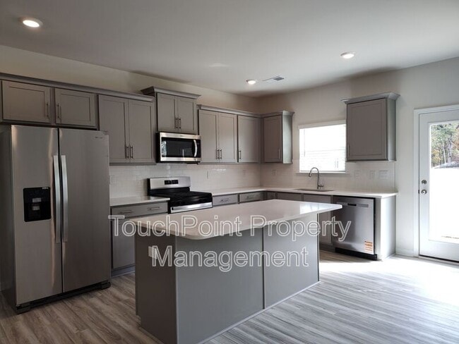 Photo - 1404 Secrest Cmns Dr