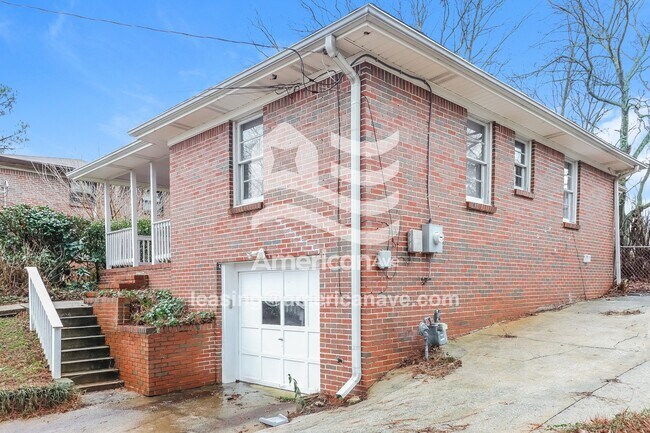 Photo - 25 10th Ave SW